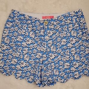 NWOT Lilly Pulitzer Blue and White Floral  Shorts